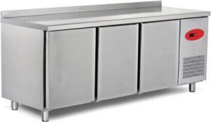 Tezgah Tipi Buzdolabı:Endüstriyel tip buzdolabı soğutucu cihazlardan bu tezgah tipi buzdolabı paslanmaz çelik gövde ile imal edilmiş olup son derece kaliteli ve sağlamdır - Tezgah tipi buzdolabı satış telefonu 0212 2370749